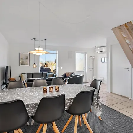 Awesome Home In Hvide Sande With Sauna *